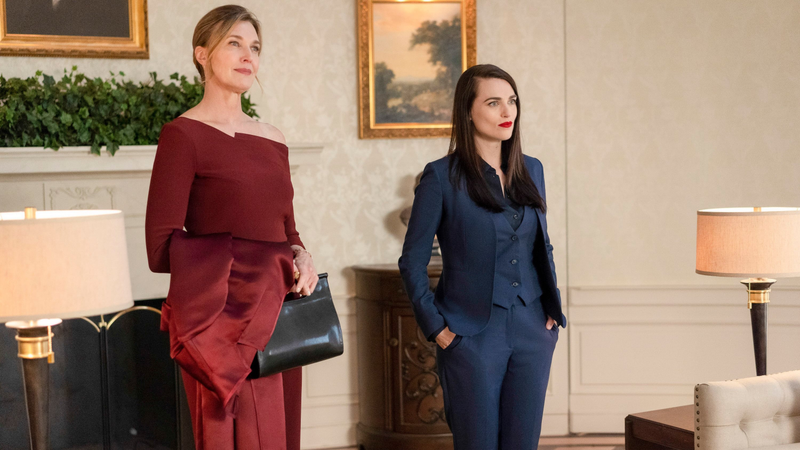 The Luthor women love to judge.